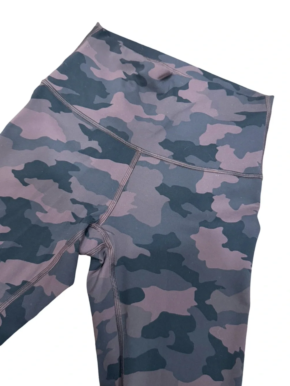 🌿 Lululemon‎ Wunder Train High-Rise Crop 21